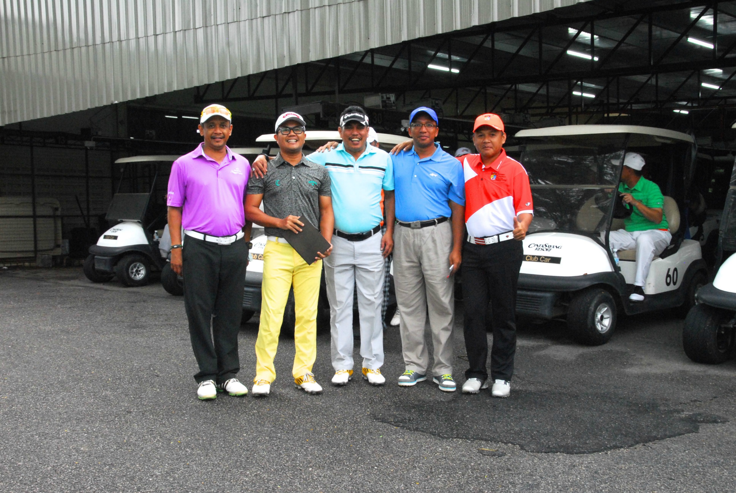 PRO15 157 GOLF DSC 0073.JPG